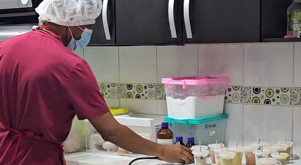 Proyectos productivos urbanos: un nuevo comienzo para familias despojadas en Antioquia