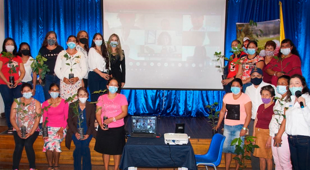 Mujeres Rurales que recuperaron sus tierras en Ocaña y Ábrego, Norte de Santander se graduaron en exigibilidad de derechos 