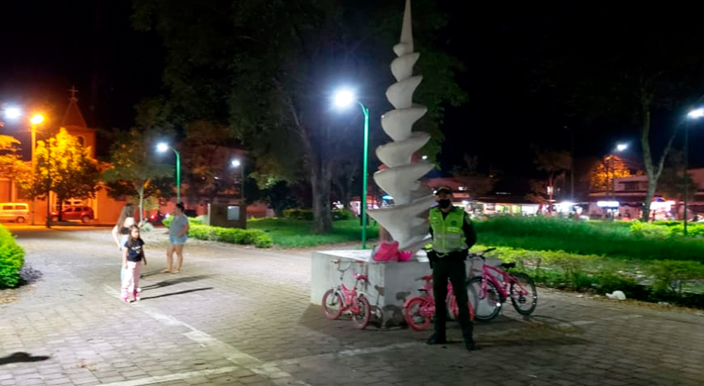 Viuda y sus nueve hijos, víctimas de ataques guerrilleros recibirán nueva casa en compensación en El Castillo (Meta) 