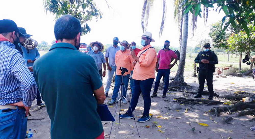 Avanza entrega de predios de familias restituidas en Santander