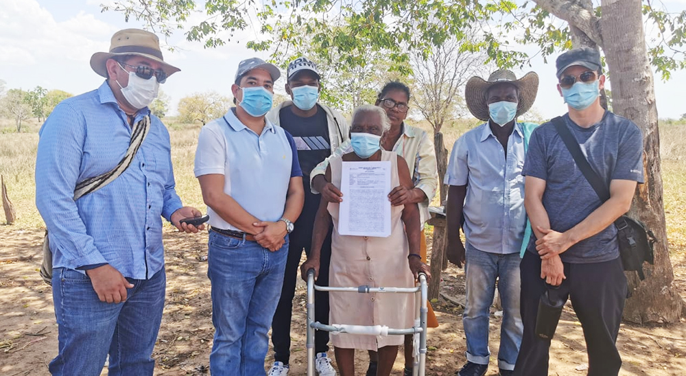 Unidad de Restitución de Tierras entrega a mujer rural predio El Carrizal del caso Oceanía 