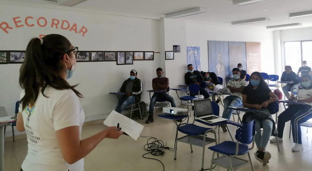 Unidad de Restitución de Tierras implementa estrategia de complemento generacional con jóvenes de Nariño 