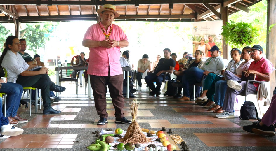 Jornada de trabajo con comunidades y líderes de restitución en Urabá se proyecta como escenario de diálogo permanente