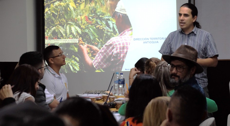 La URT respondió inquietudes de las víctimas del conflicto armado en Antioquia