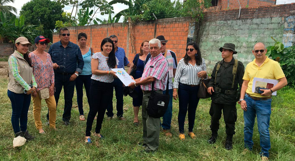 Familia de Barrancabermeja, víctima de los paramilitares, recuperó su predio 