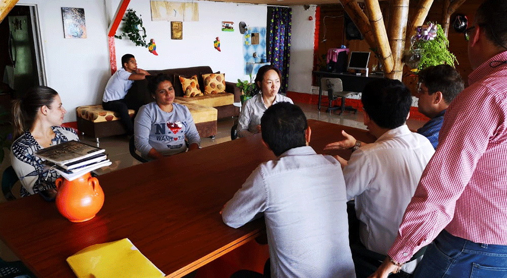 nullLa Agencia de Cooperación Internacional del Japón (JICA), visitó los proyectos agropecuarios de los beneficiarios de restitución que está apoyando en el Valle del Cauca 