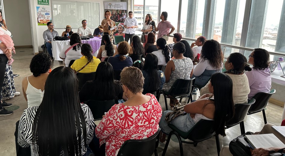 La URT lidera la Mesa Permanente de Mujeres y Restitución de Tierras - Macro Regional Sur 