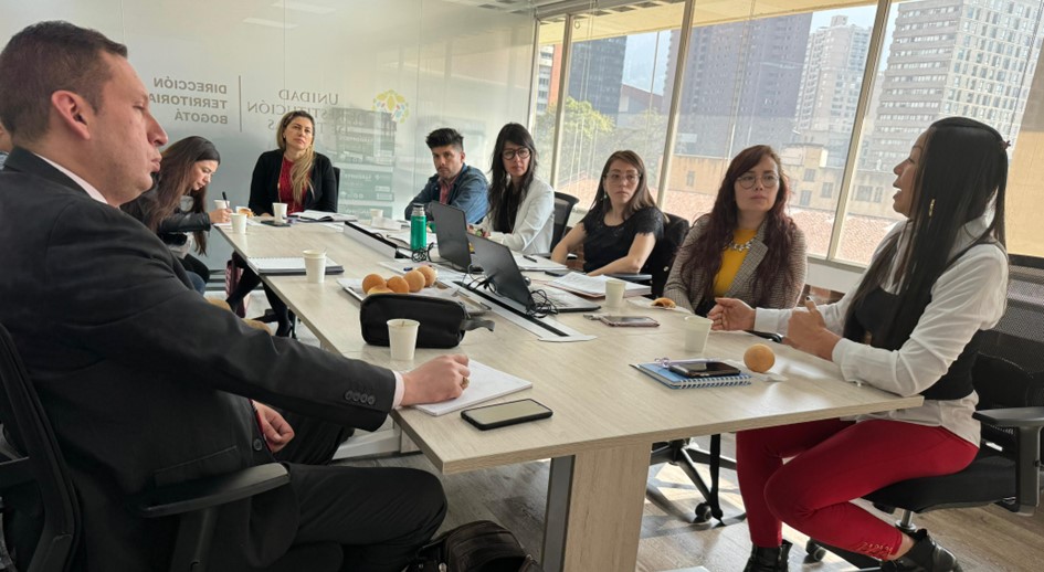 Dirección Territorial Bogotá de la URT articula y socializa con mandatarios locales hoja de ruta para proteger a las víctimas