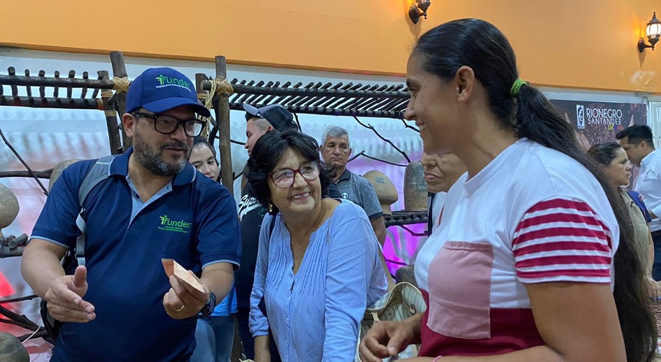 Durante tres días beneficiarios de la URT en Santander recibieron capacitación sobre el cacao por parte de Funder