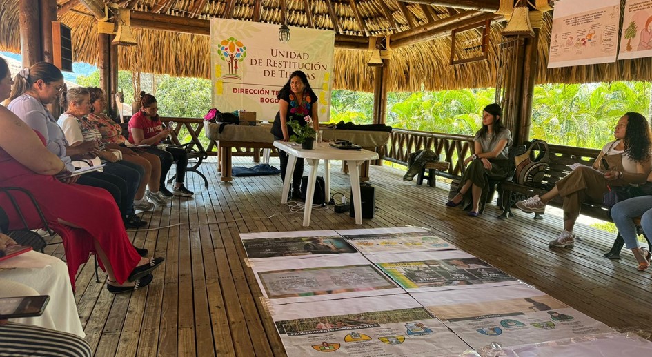 En encuentro ‘Mujeres por la Vida, la Dignidad y el Territorio’ se tejen lazos en la lucha por el acceso a la tierra