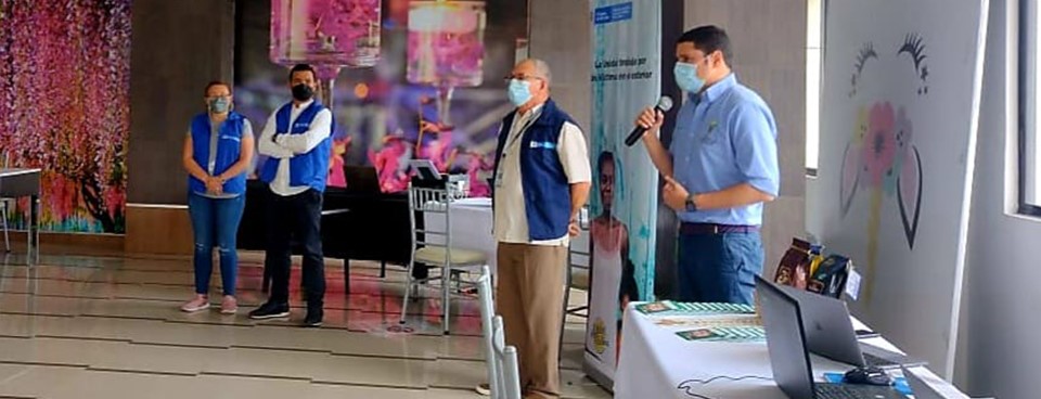 Colombianos residentes en Ecuador recibieron atención presencial de la Unidad de Restitución de Tierras 