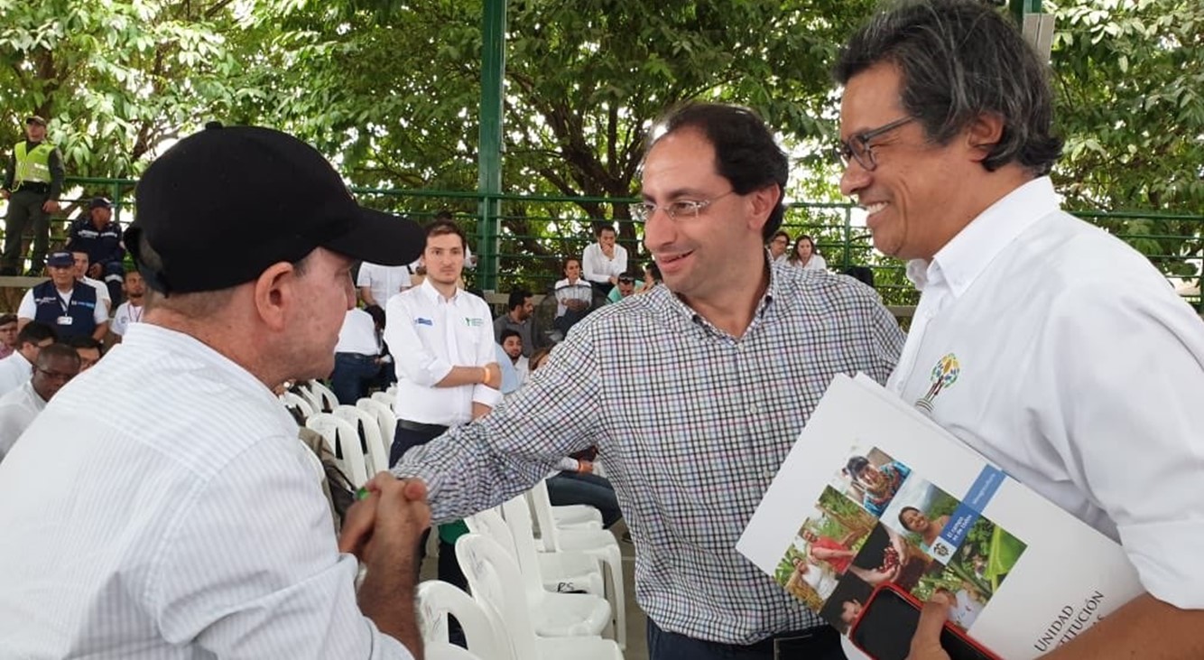 Fuerza Pública y Unidad de Restitución de Tierras unen esfuerzos para reparar a las víctimas de la región del Urabá antioqueño 