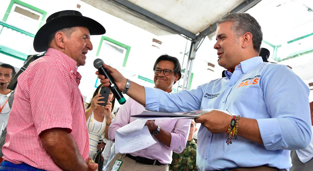 Gracias a sentencia recibida de manos del Presidente Duque, beneficiario de restitución en Caldas recupera su predio y se prepara para ser empresario 