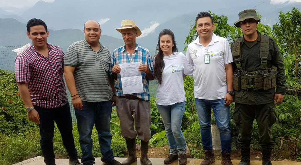 Juez realizó entrega material de predios a dos familias de la vereda La Secreta (Magdalena)