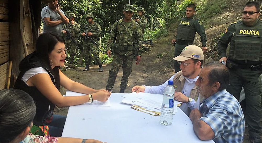 Adulto mayor, víctima de las Farc y las AUC, recuperó su tierra en La Palma (Cundinamarca)
