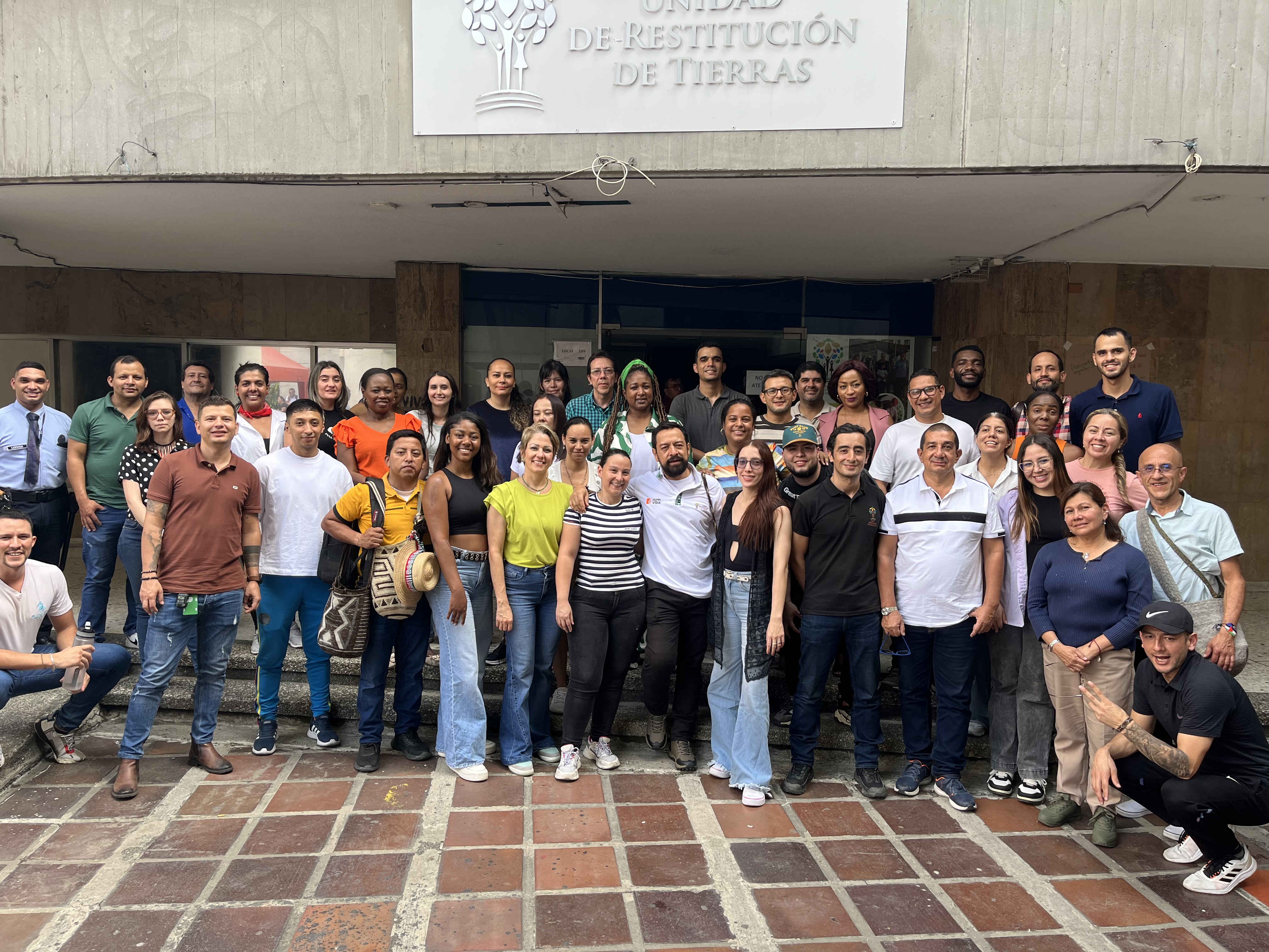 La Dirección Territorial quiere informar a las víctimas de despojo y/o abandono forzado que su oficina de atención a partir de la fecha está ubicada en el Edificio Financiero La Ermita. 