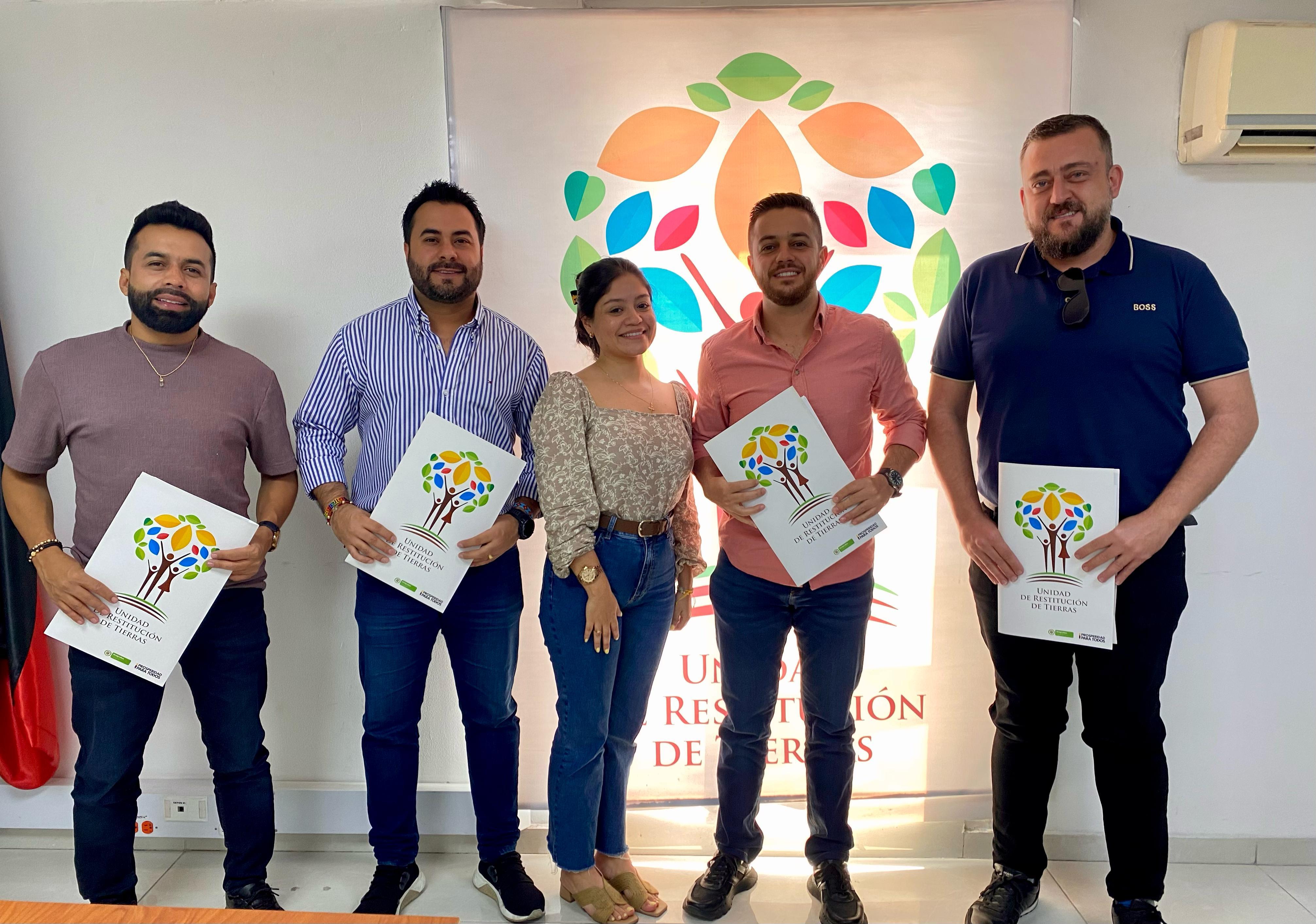 Con esta capacitación, la entidad busca hacer más expeditas y efectivas las acciones conjuntas en favor de las familias que han dejado sus predios en la región.