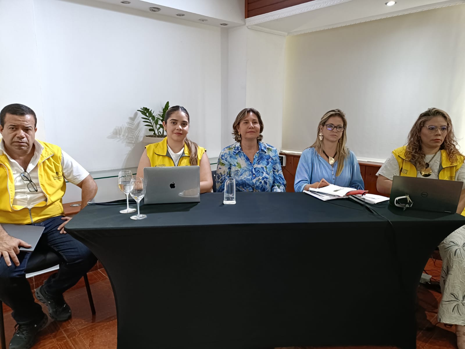 En el espacio, desarrollado en Valledupar, representantes de las víctimas exigieron que se les tenga en cuenta en el diseño y aplicación de las políticas públicas de reparación integral con enfoque diferencial.