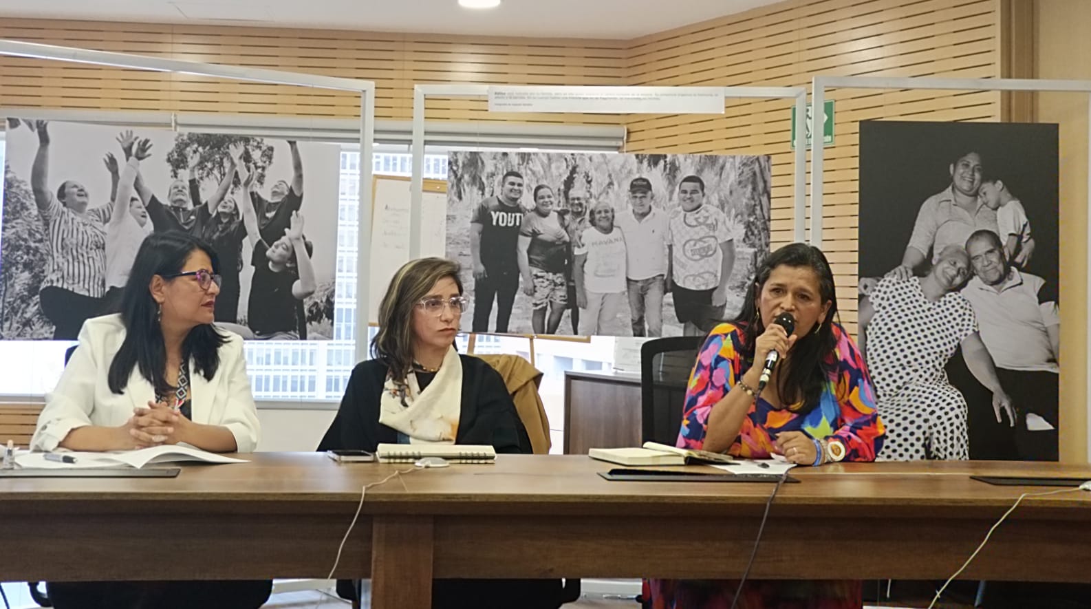 La secretaria general Jaqueline Campos Rincón lidero este acto, que hace parte de las jornadas institucionales de preservación de la memoria histórica, y destacó que la restitución de tierras es un proceso integral que articula verdad, dignificación y garantías de no repetición.