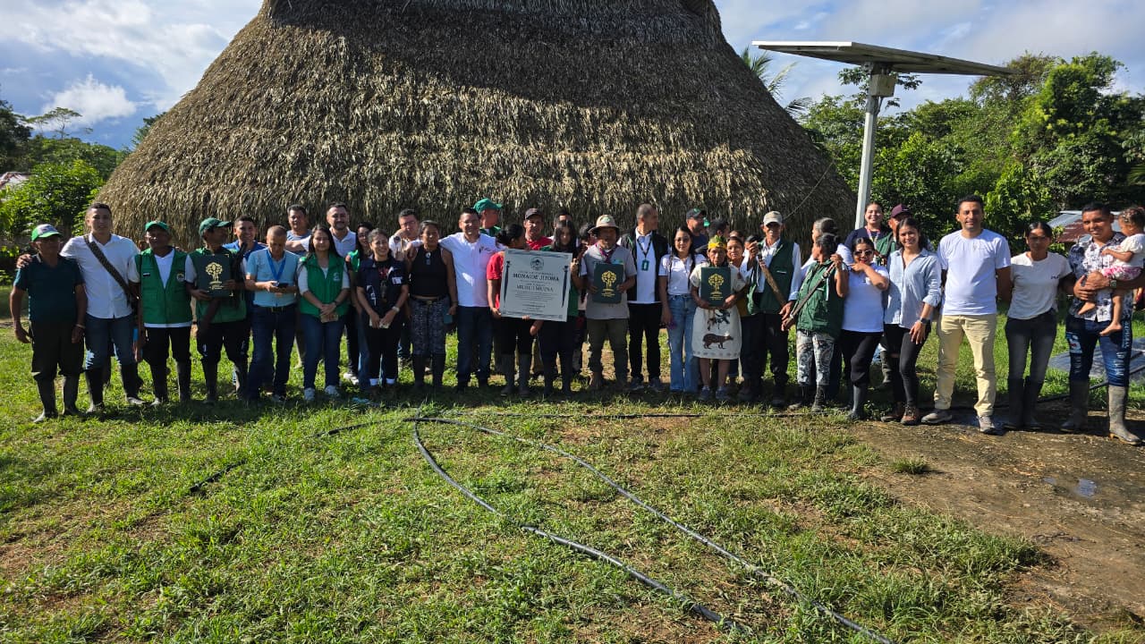En un hito de justicia, la URT hizo entrega de este territorio colectivo, garantizando los derechos territoriales de 31 familias pertenecientes al pueblo ancestral Murui Muina.